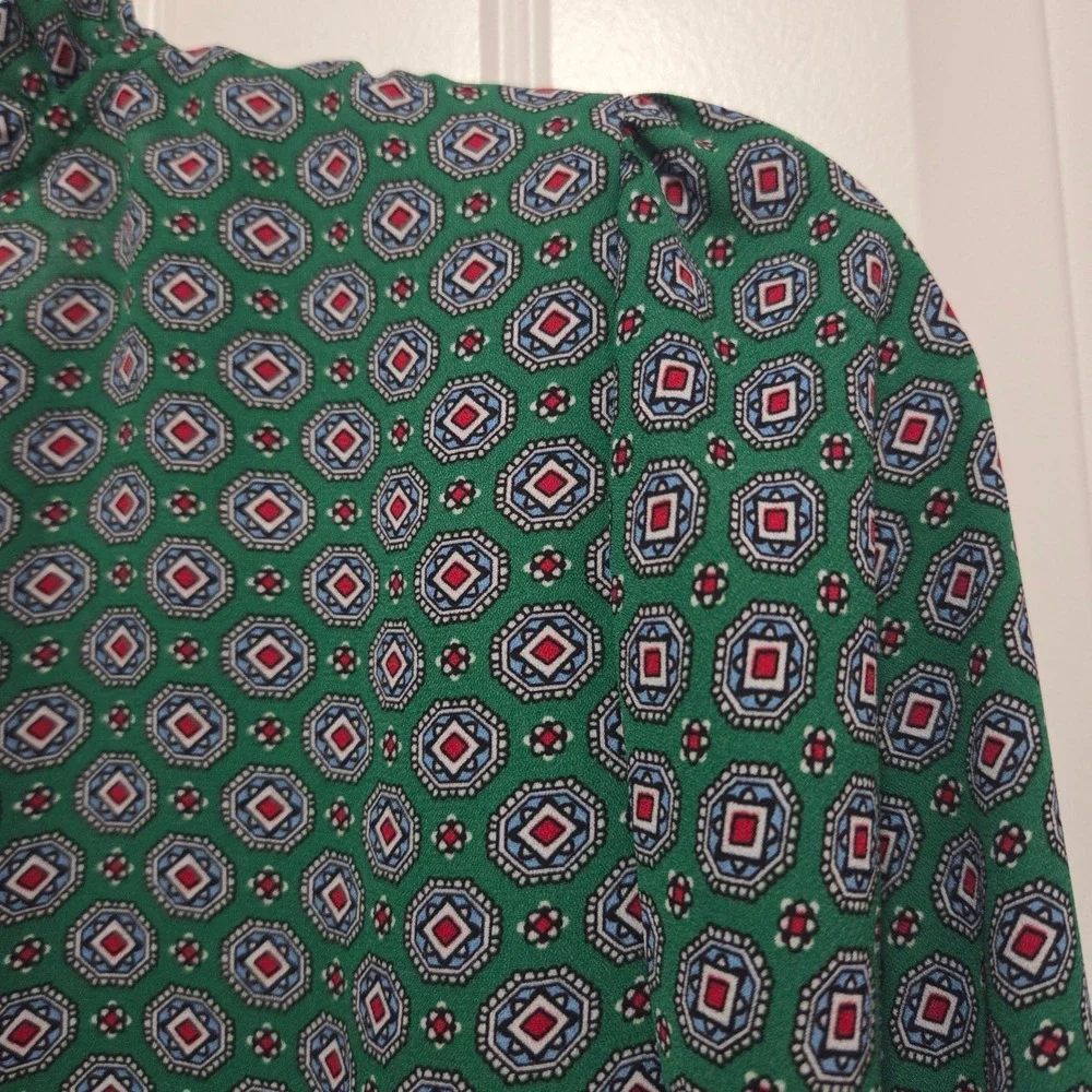 Maison dAmelie Paris Green Geometric Print Mock Neck Ruffle Blouse Long Sleeve M - Picture 9 of 9